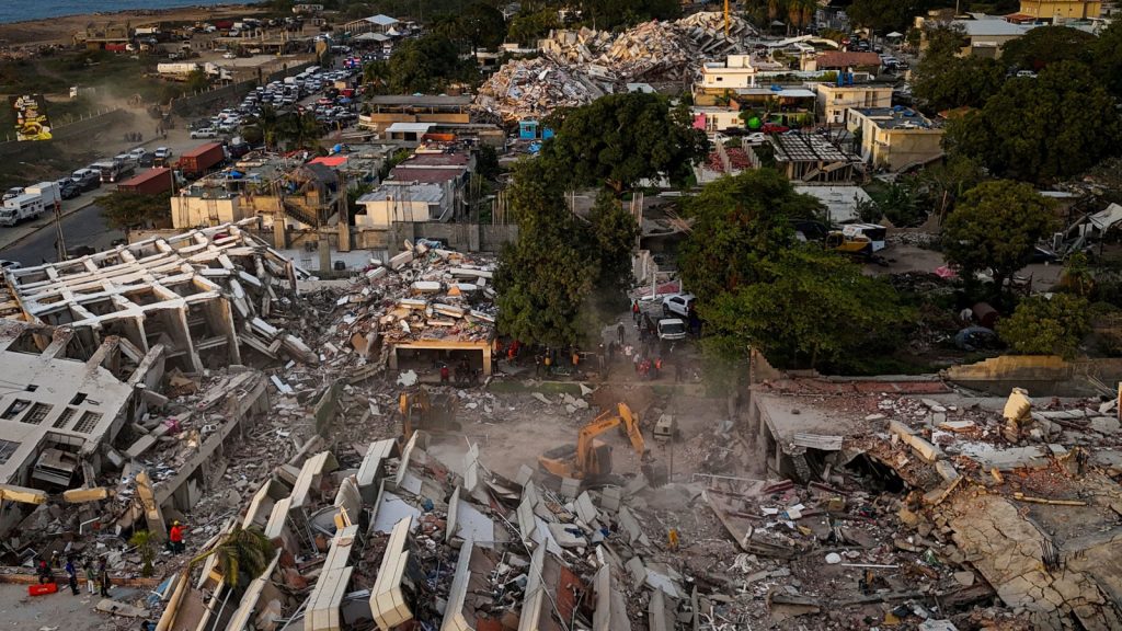 Médicos cubanos prestam atendimento a vítimas de terremotos na Venezuela