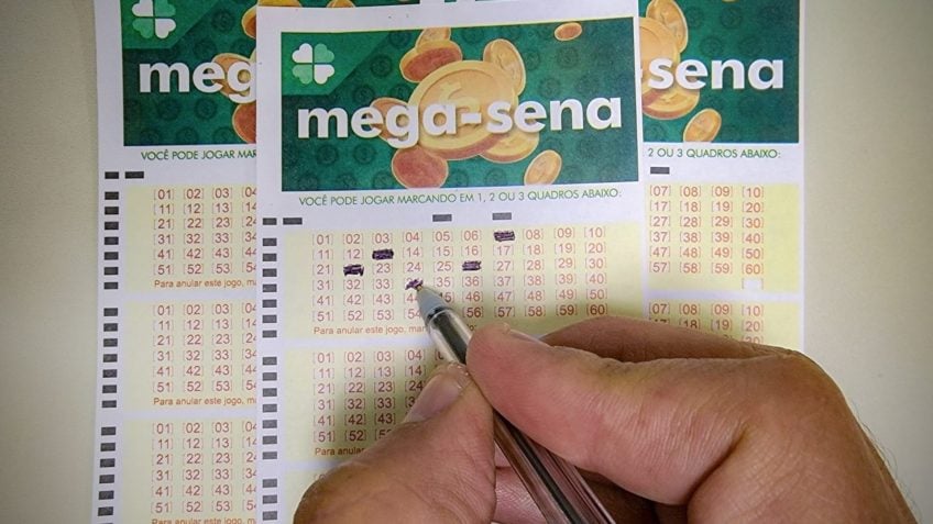 mega-sena-acumula-e-pr-mio-chega-a-r-42-milh-es-confira-os-n-20260719