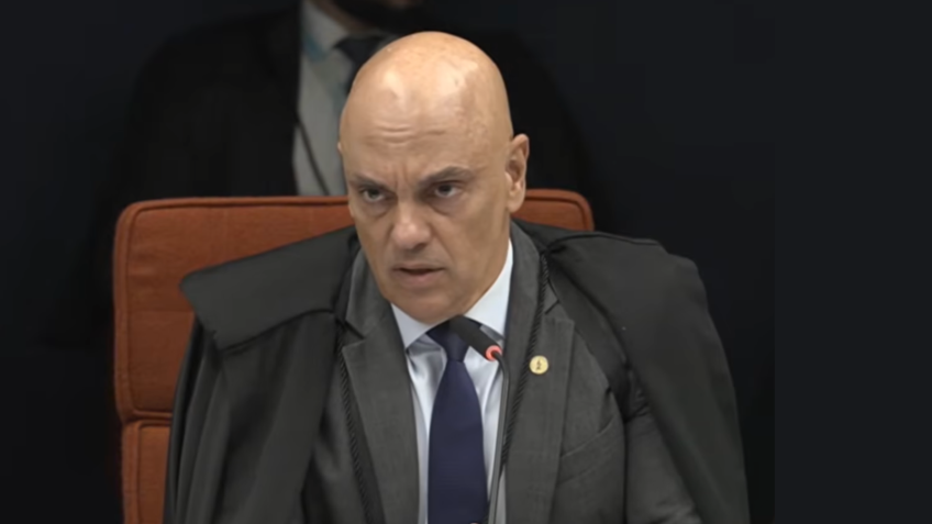 Moraes arquiva inquérito sobre esquema da Abin envolvendo Bolsonaro
