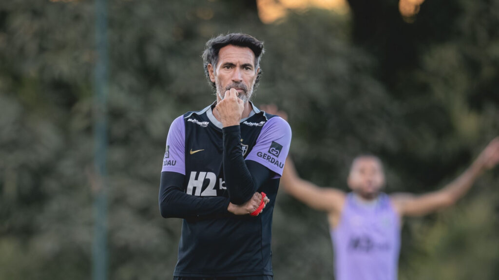 Mudanças nos Elencos da Série A do Brasileirão Após Pausa para a Copa do Mundo