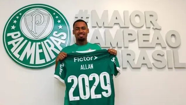 Paulinho prevê volta contra o Fortaleza após entorse no tornozelo