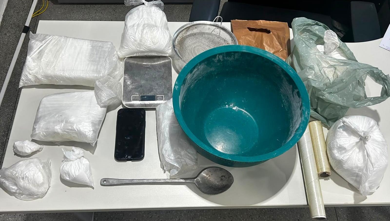 Polícia Civil prende mulher em Itabaiana com 1,36 kg de cocaína e fecha laboratório