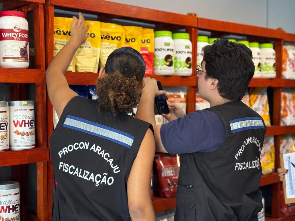 Procon Aracaju mostra whey 900 g com preços entre R$99,90 e R$309,99
