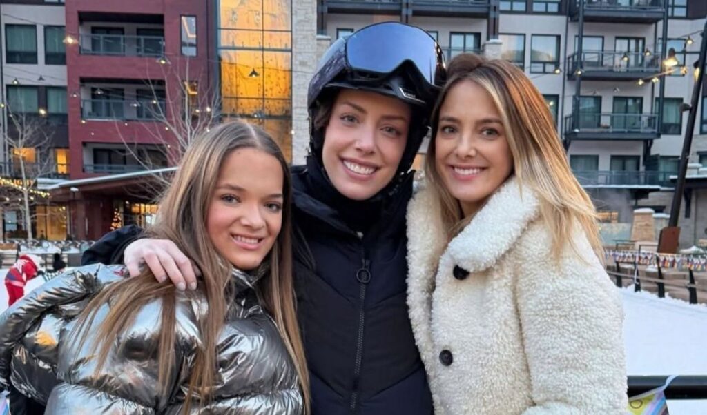 Rafa Justus e Ticiane Pinheiro desfrutam férias em resort de luxo na Grécia