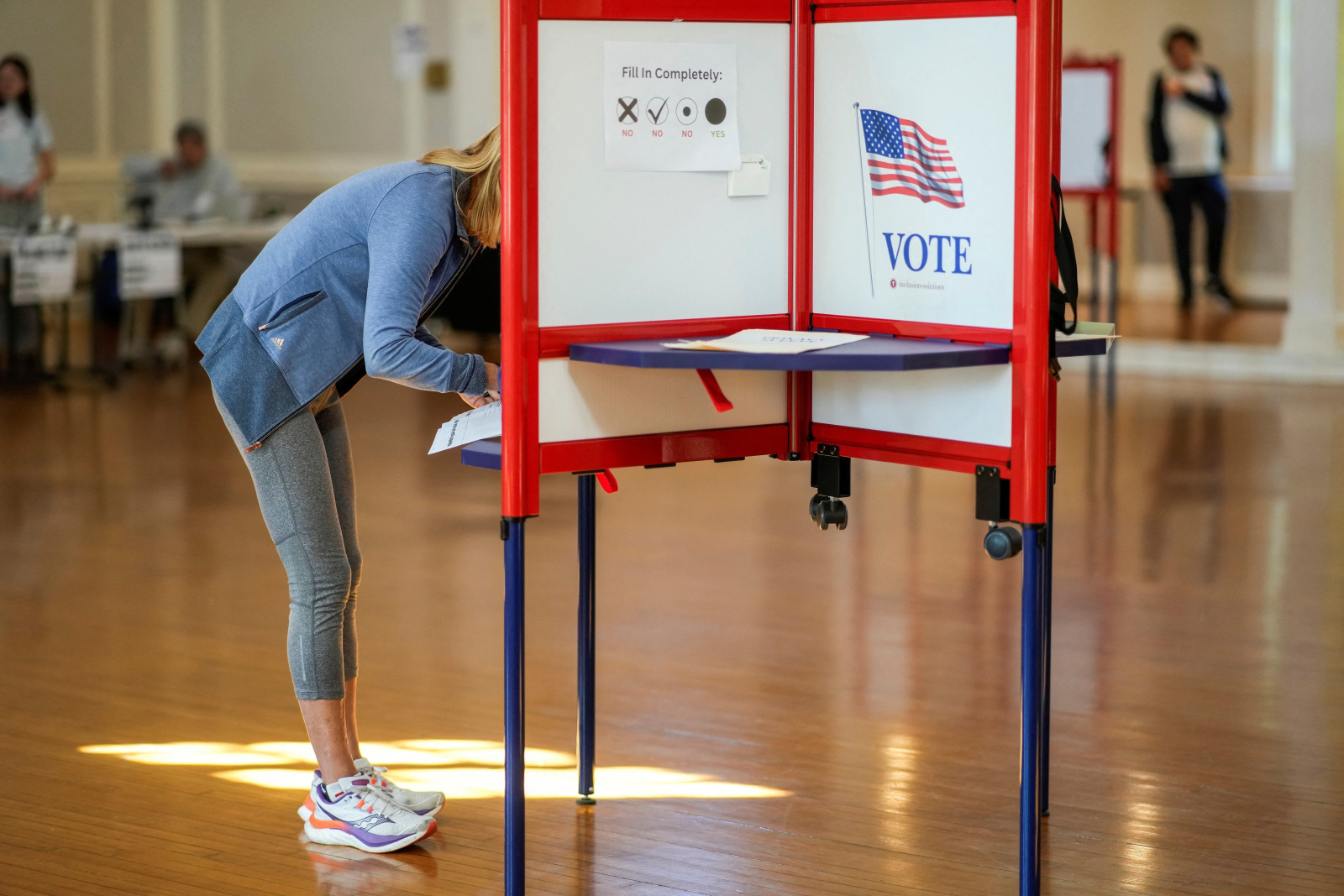 Republicanos defendem o Congresso; Democratas tentam virar o jogo