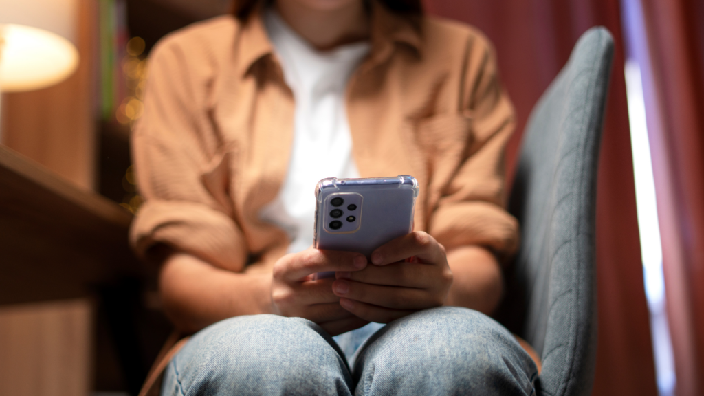 Riscos do uso de redes sociais e IA para decisões de saúde são destacados por estudo