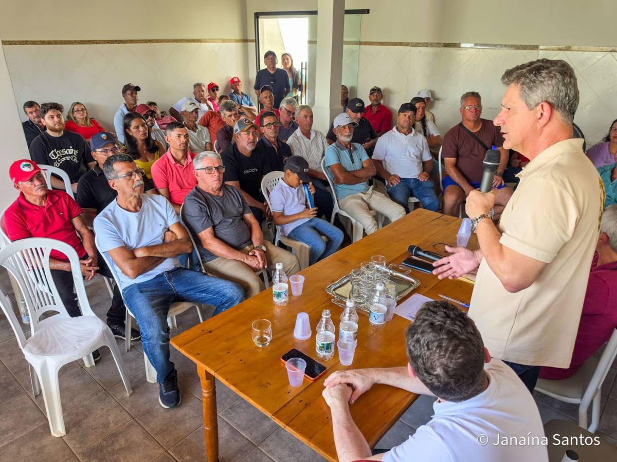 Senador Rogério Carvalho se reúne com lideranças de Gararu para discutir demandas locais