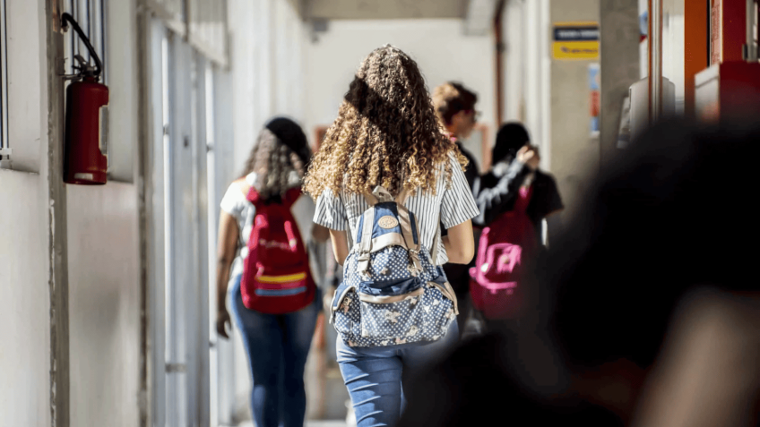 Seduc-SP convoca 54,1 mil alunos para provas de intercâmbio em agosto