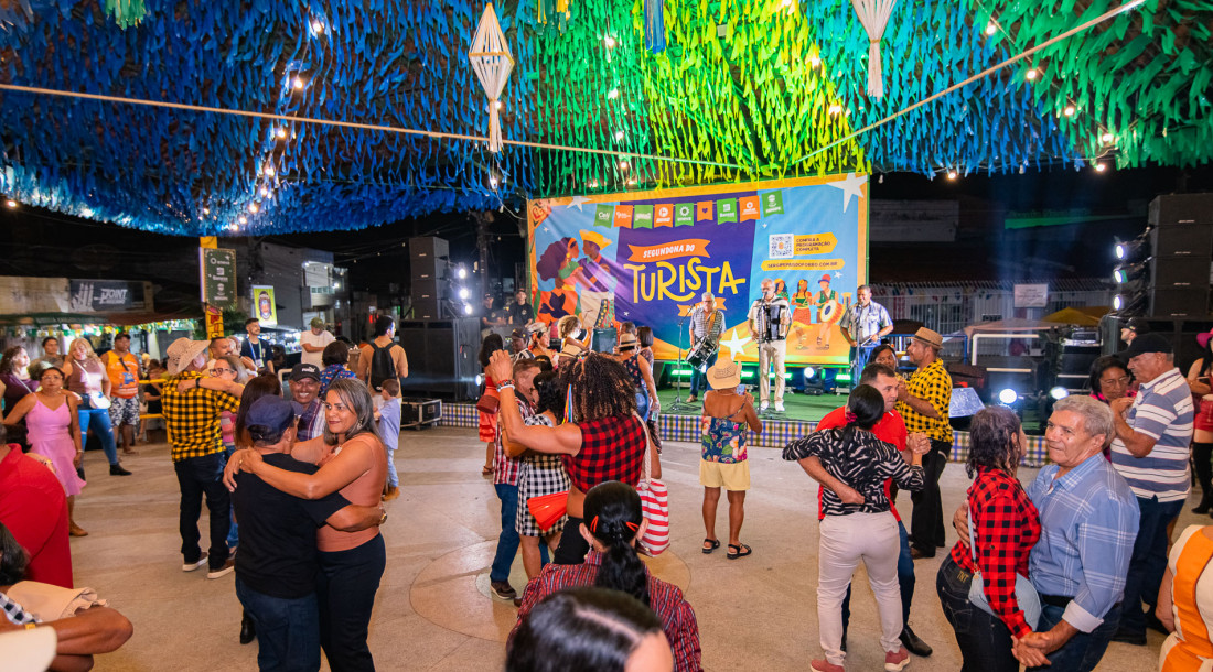 Segundona do Turista anima Rua São João com forró e quadrilha