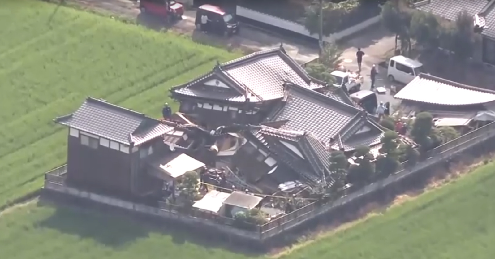 Terremoto mata 25 no sul do Japão; fábrica e shopping gravemente danificados