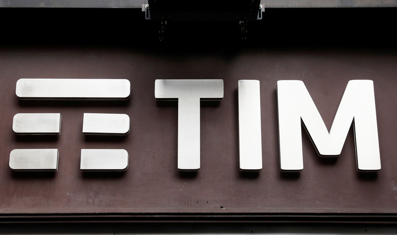 TIM tem lucro líquido de R$ 1,04 bi no 2º trimestre; Ebitda sobe 7%