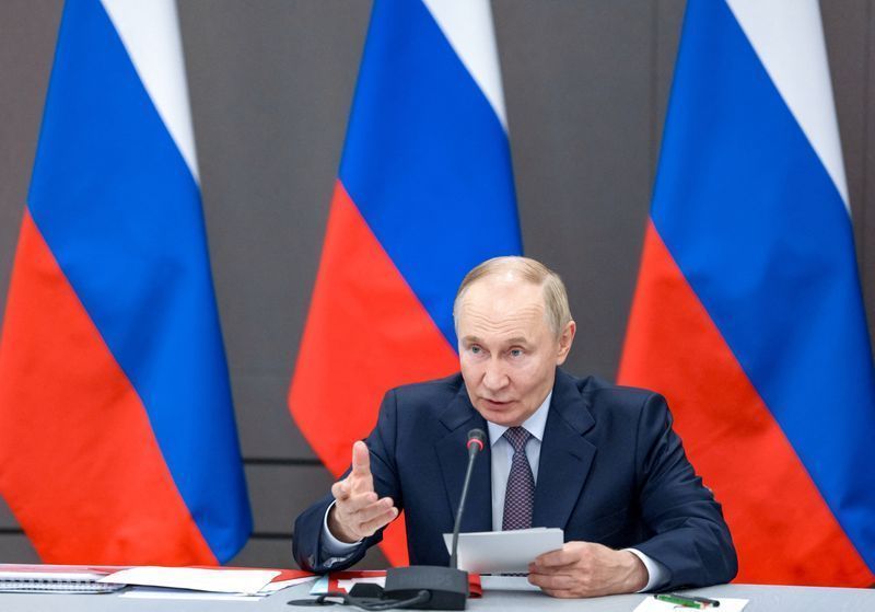 Trump pressiona Putin por acordo de paz com a Ucrânia