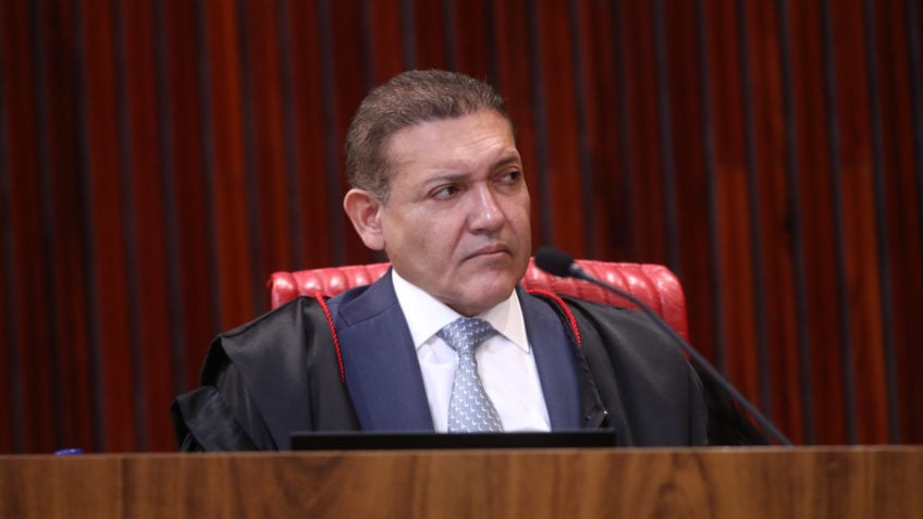 TSE exige que big techs apresentem plano contra desinformação para 2026