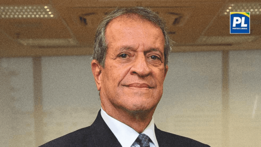 Valdemar afirma que Michelle poderia ser vice na chapa de Flávio Bolsonaro