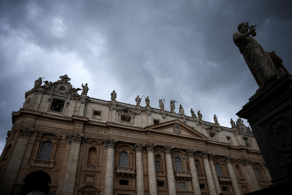 Vaticano excomunga padre de Brasília ligado a grupo conservador