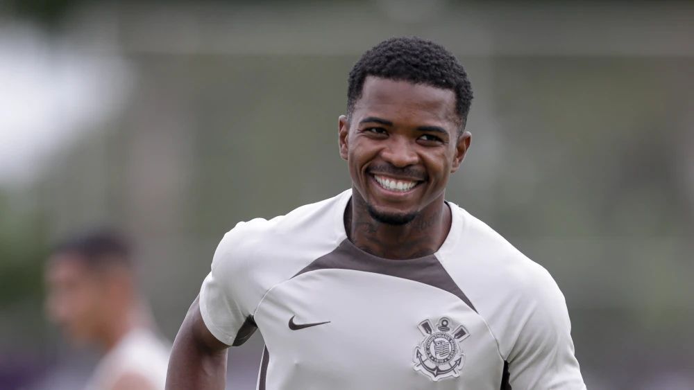 Vitinho fará cirurgia no joelho por lesão no menisco