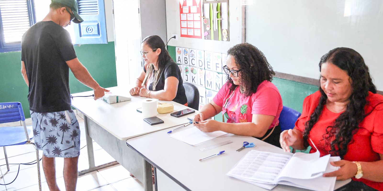 1.398 eleitores de Paulino Neves testam urnas em simulação do TSE