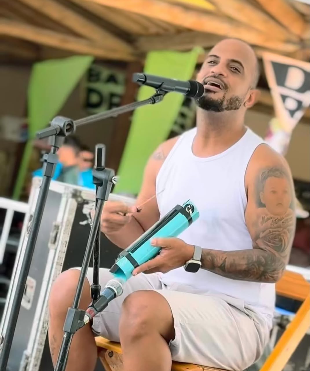Cantor Cris Barros divulga agenda oficial com show na Barra dos Coqueiros e Aracaju