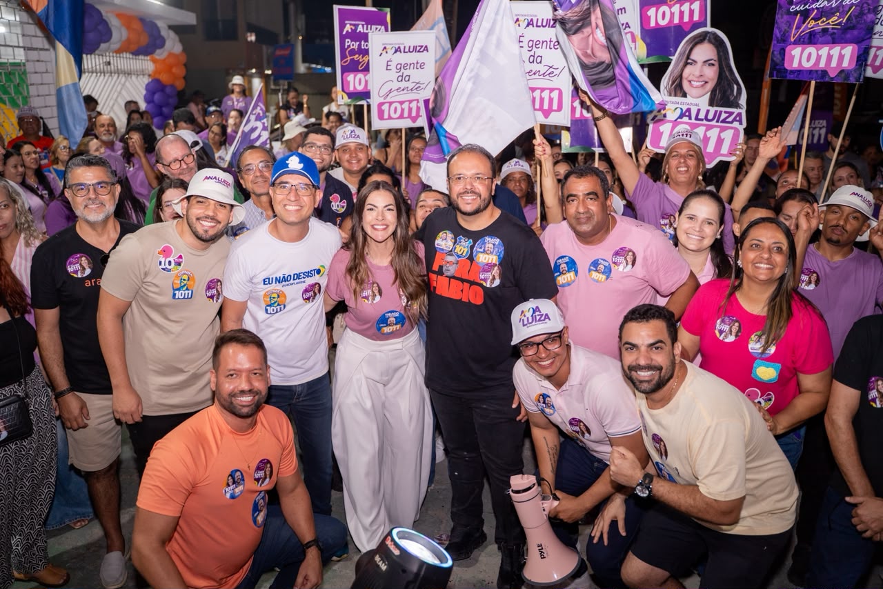 Ana Luiza reúne lideranças para inauguração de comitê e adesivaço em Aracaju