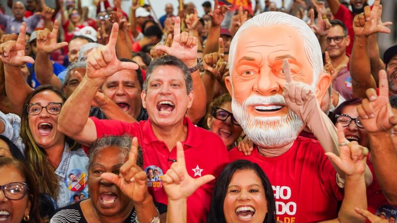 Márcio Macêdo dá largada na mobilização de Aracaju e Grande Aracaju em plenária histórica no Sindicato dos Bancários