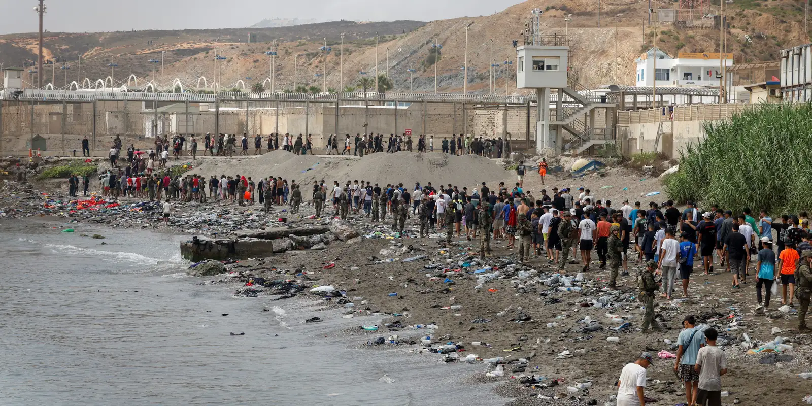 AMDH culpa Marrocos por migração de 50 mil para Ceuta e Melilla