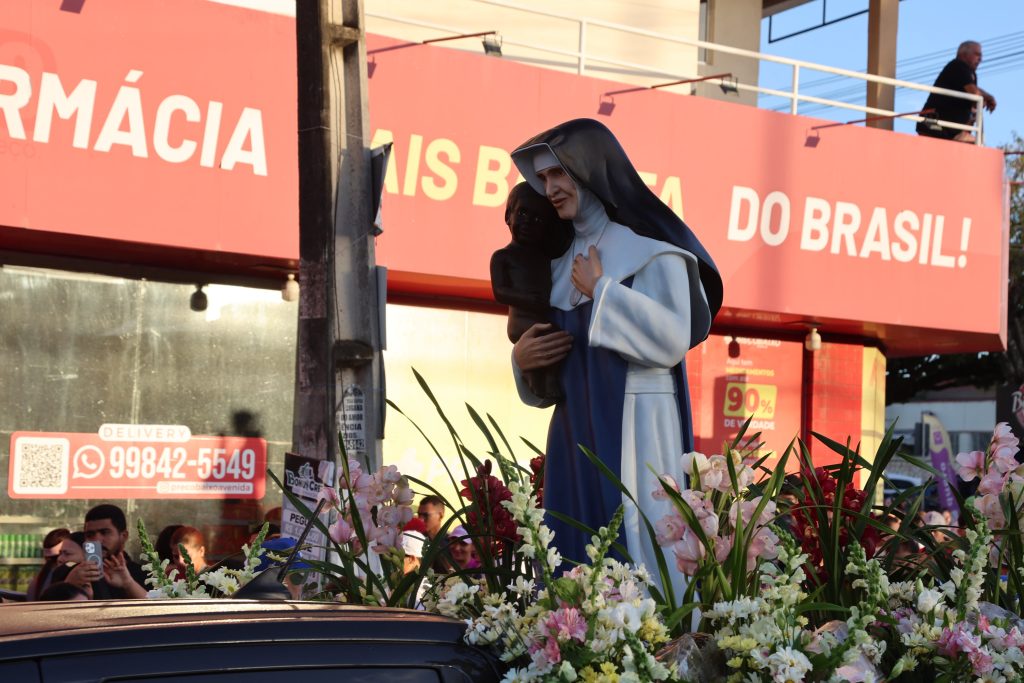 André Moura prestigia Romaria de Santa Dulce dos Pobres em Itabaiana