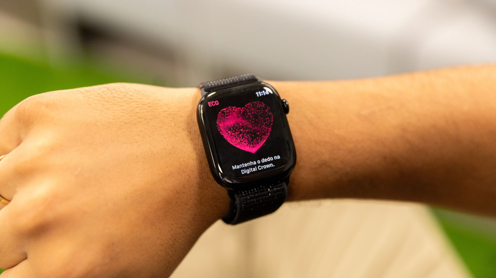 Apple estuda Apple Watch redondo e até um rastreador de saúde sem tela