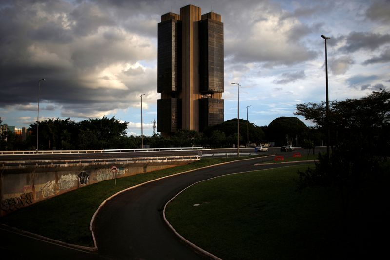 Banco Central alerta que volatilidade do petróleo aumenta risco de inflação