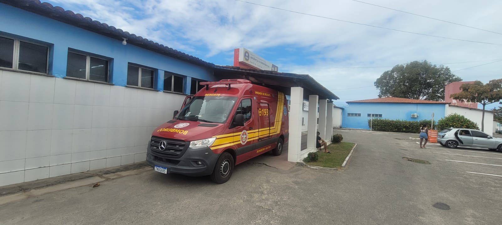 Bombeiros resgatam criança de 2 anos após afogamento em Barra dos Coqueiros