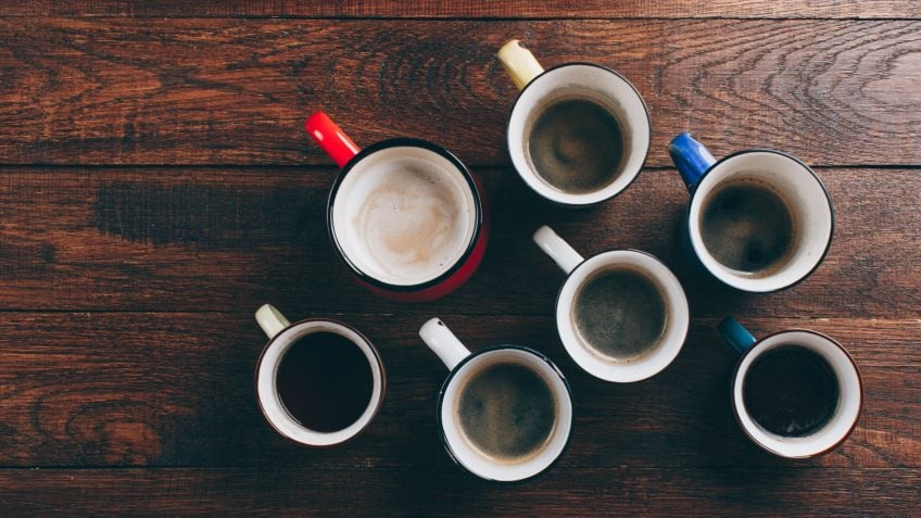 Cafeína reduz perdas de memória após noite sem sono, diz estudo