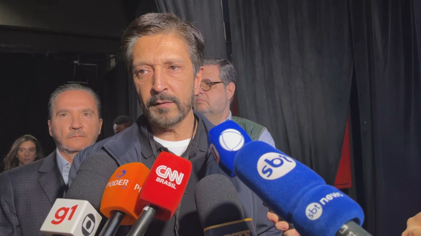 Caiado anuncia lei contra milícias e quer Gakiya como ministro