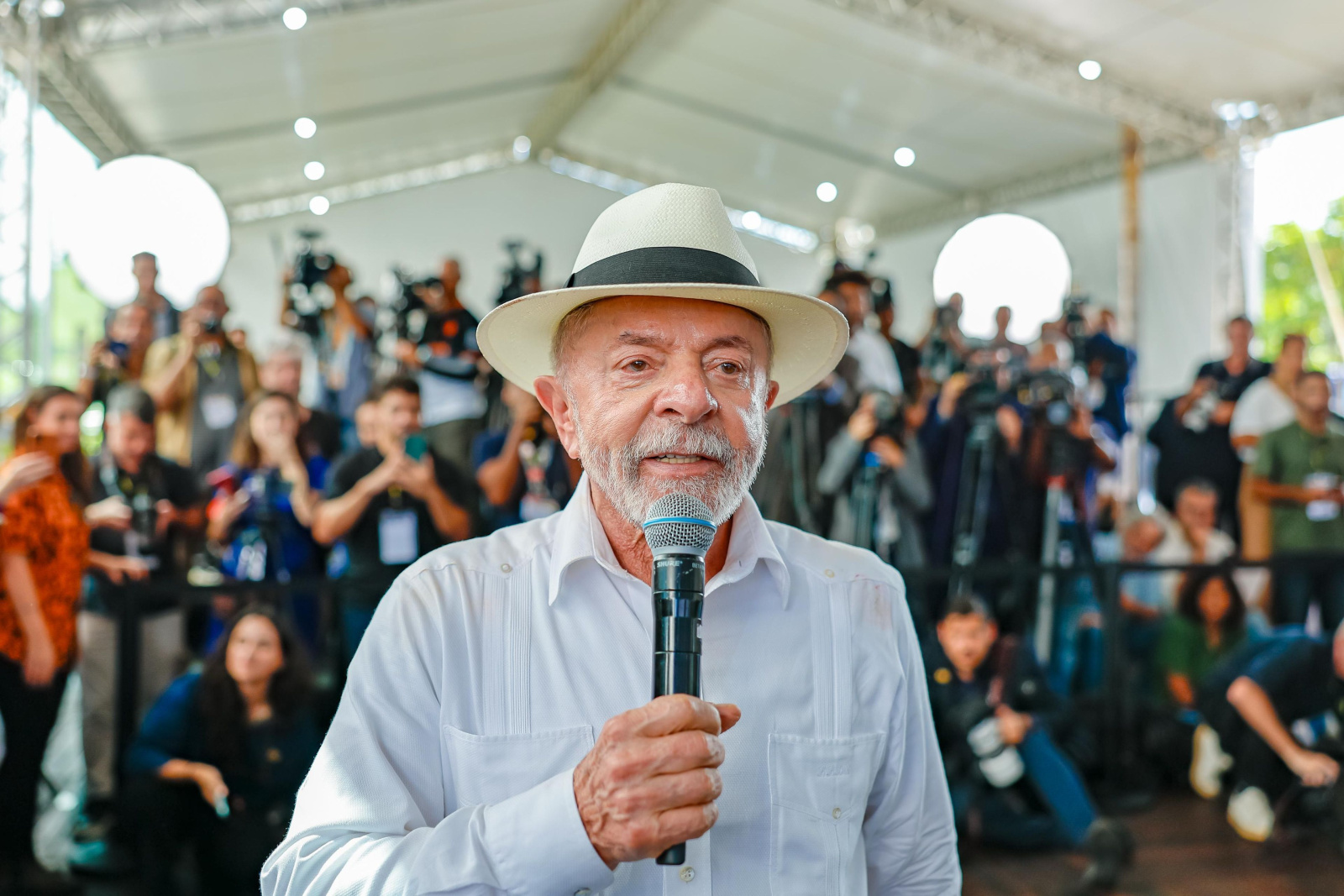 Campanha de Lula sinaliza ajuste fiscal, mas analistas veem ceticismo