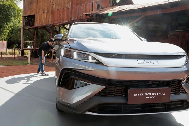 Carros chineses disparam nas exportações; vendas domésticas despencam