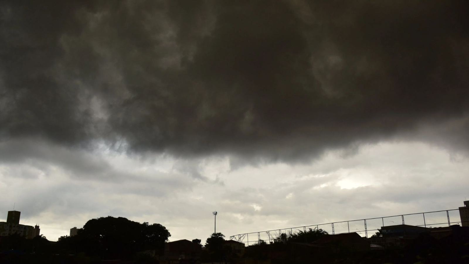Ciclone perde força; frio avança e pode provocar geadas no Sul