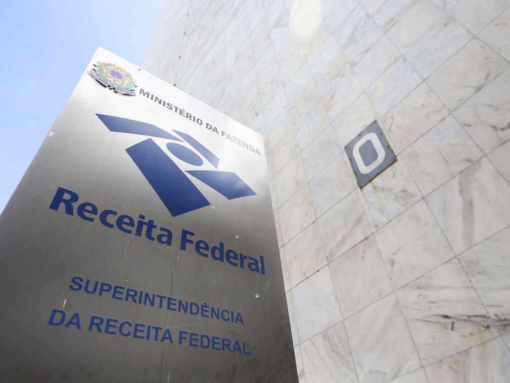 Congresso retoma votações e tenta aprovar fim da escala 6×1