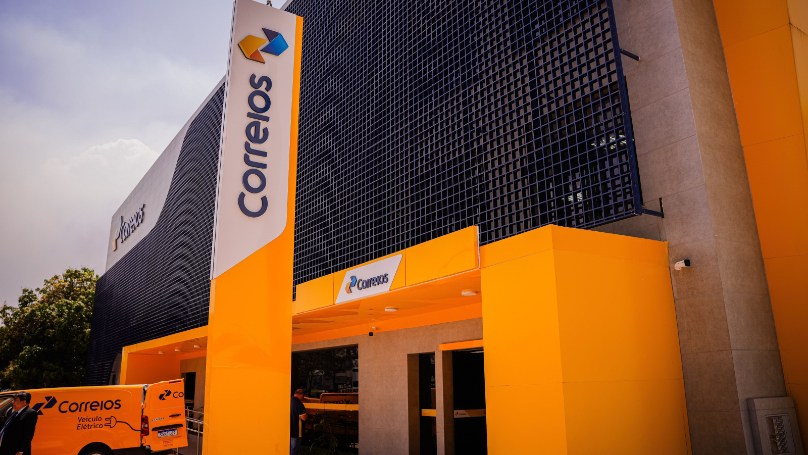 Correios acumulam maior rombo entre estatais e alarmam 2026