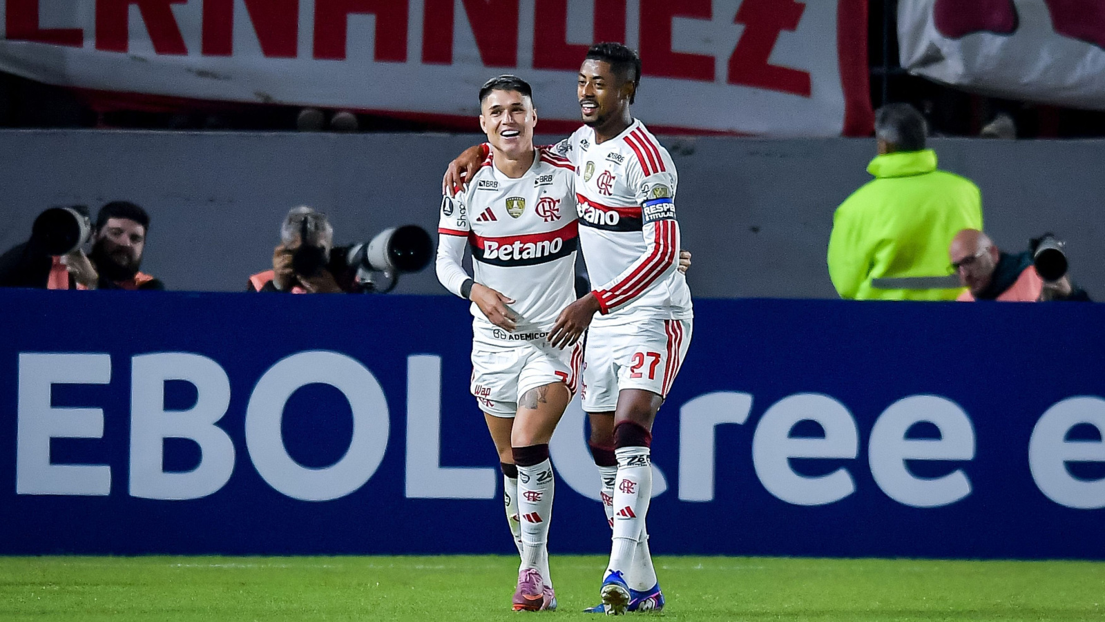 Cruzeiro encara Flamengo no Mineirão por vaga nas oitavas