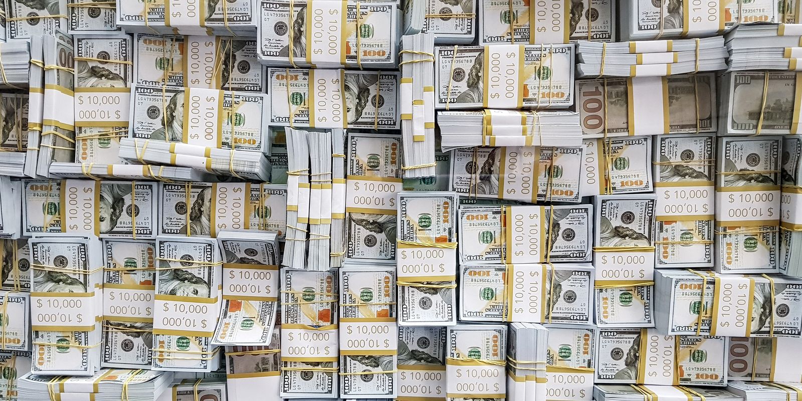 Dólar recua a R$5,142 e leva Ibovespa a fechar em alta