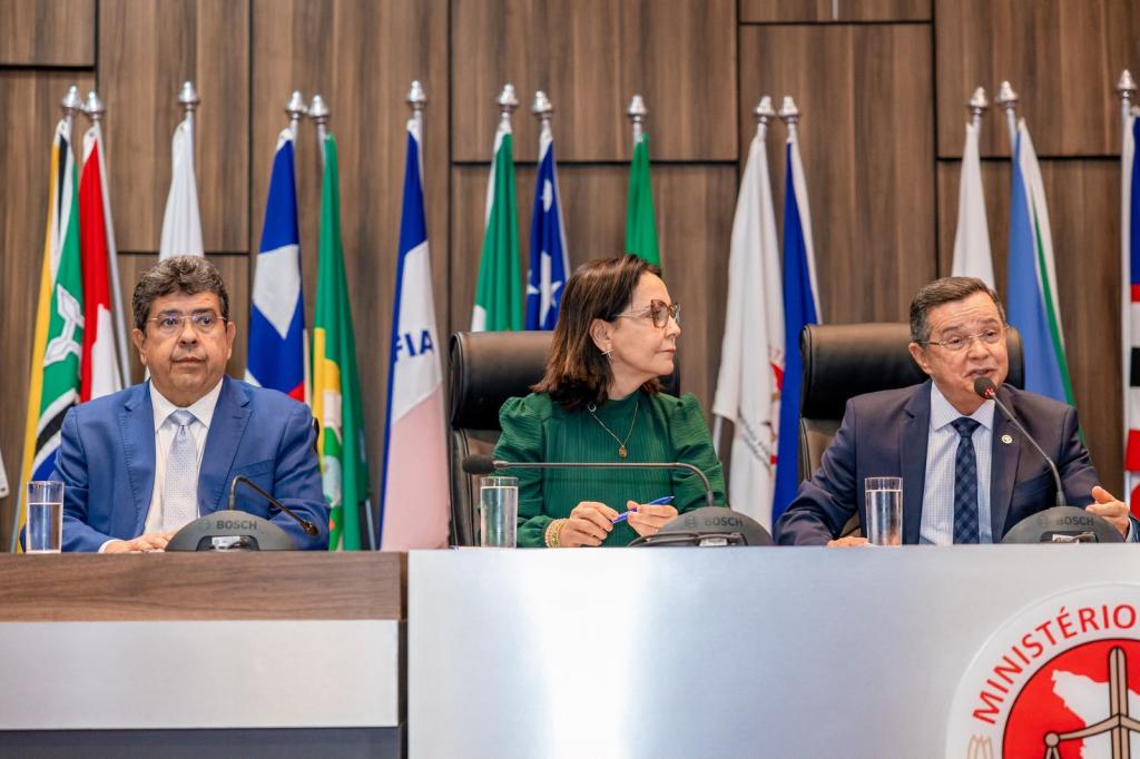 Emília anuncia plano para modernizar feiras livres de Aracaju