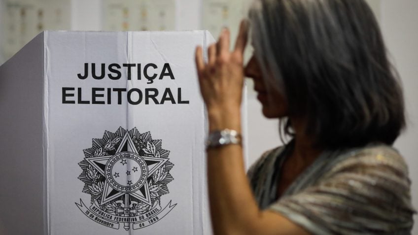 Entram hoje novas restrições que proíbem propaganda em rádio e TV