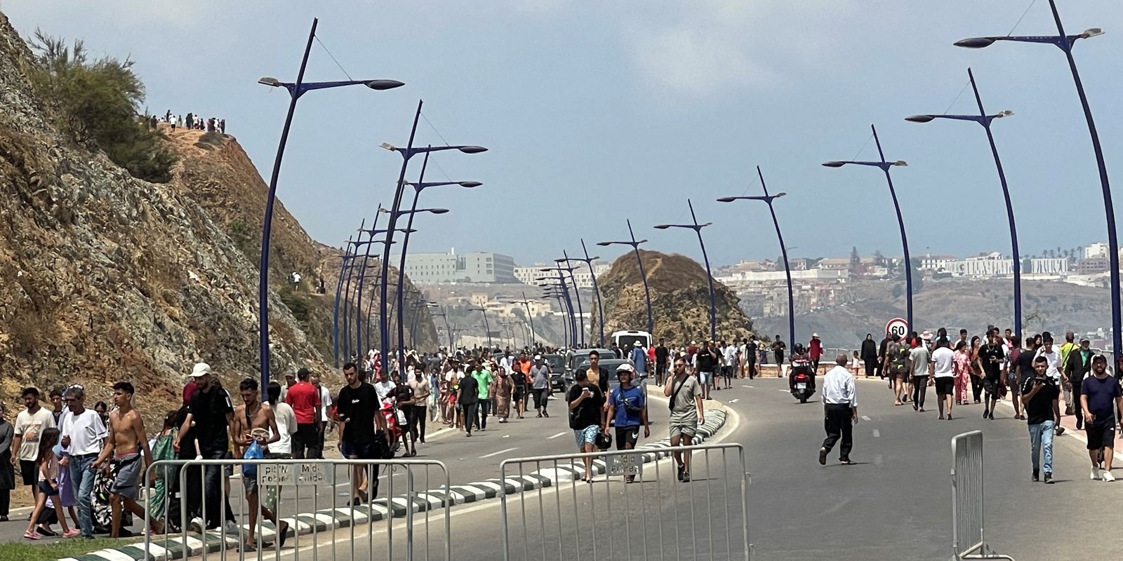 Especialistas acusam Marrocos de facilitar a crise migratória em Ceuta