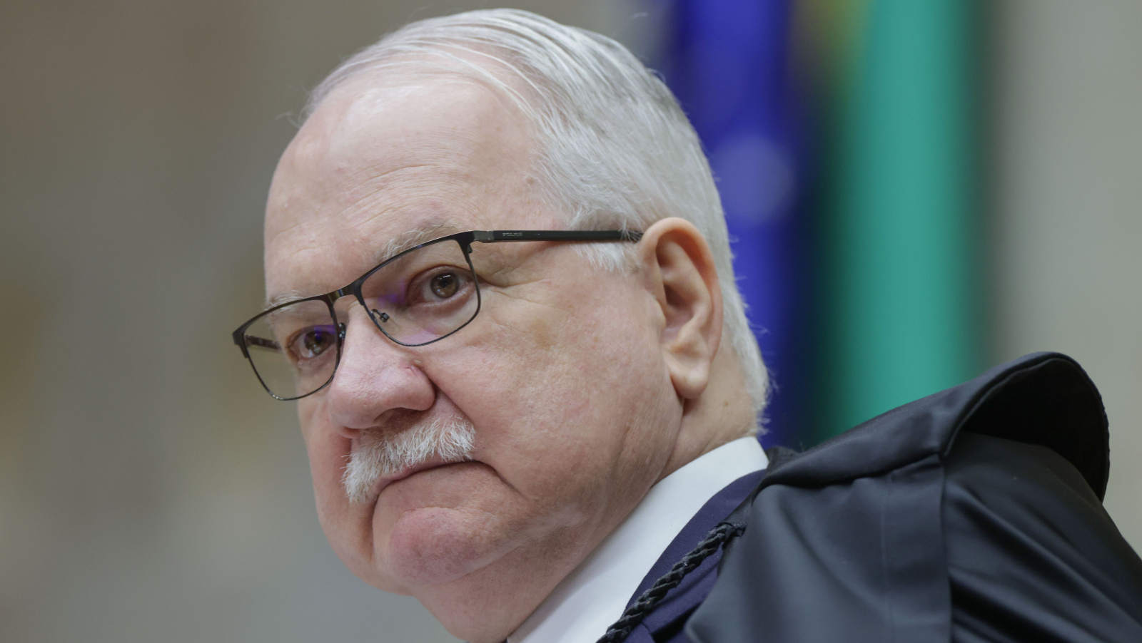 Fachin critica investigação de fonte e ressalta proteção à imprensa