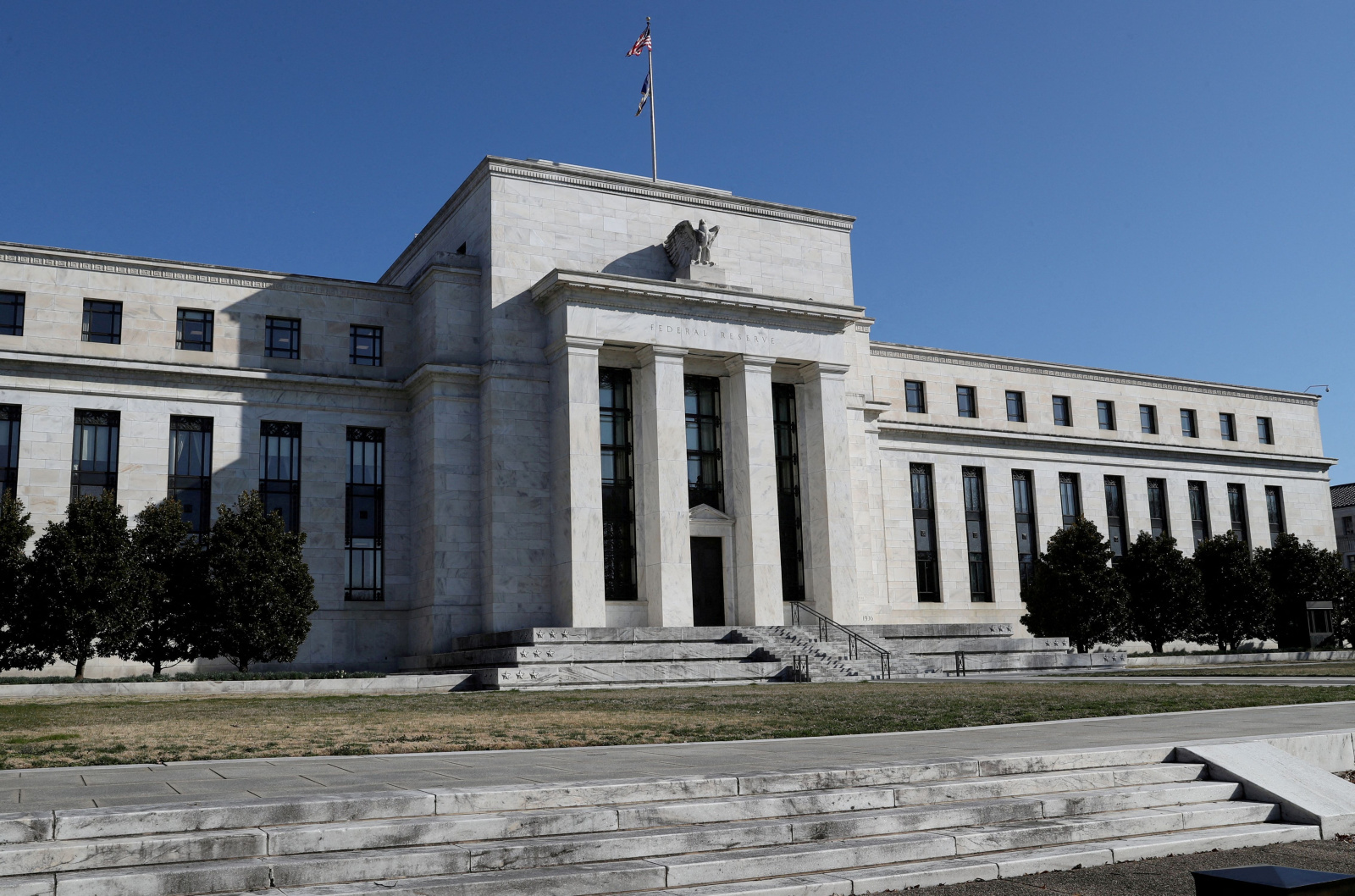 Fed mantém juros e provoca quedas; mercado registra nervosismo