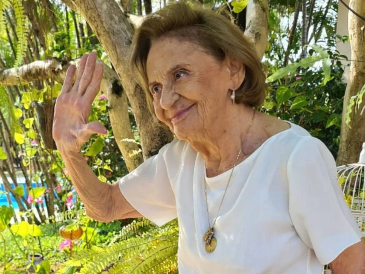 Filha de Laura Cardoso abre casa em Itu e emociona ao lembrar últimos momentos