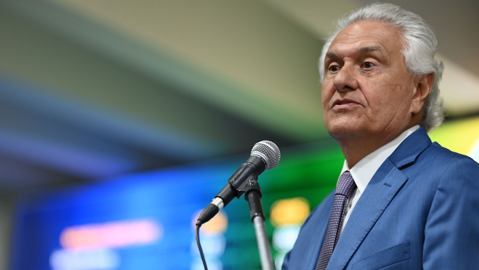 Flávio Bolsonaro anuncia escolha do vice até 15 de agosto; cita Daniella