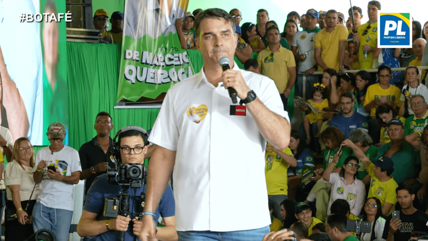 Flávio Bolsonaro defende endurecimento de penas e critica política de Lula