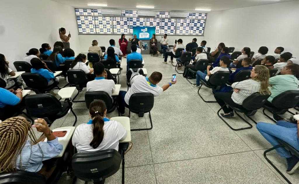 Fórum do Jovem Aprendiz debate oportunidades para juventude de Aracaju
