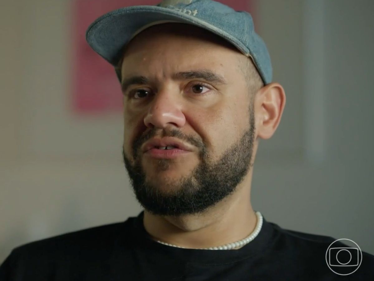 Gominho brinca sobre revelação de triângulo amoroso de Preta Gil em documentário