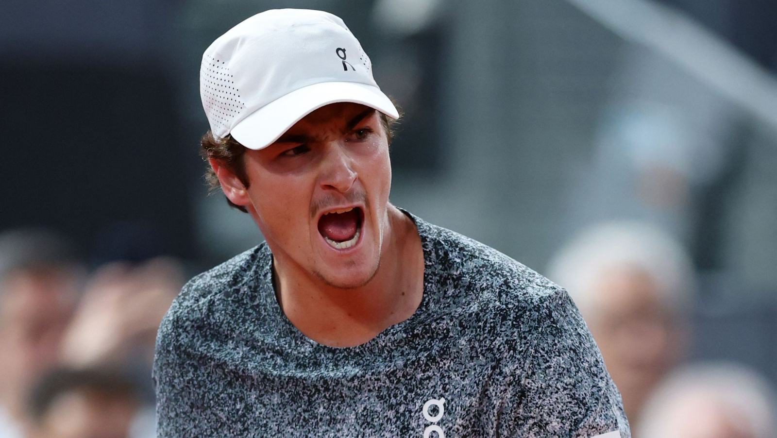 João Fonseca derruba Tsitsipas em Montreal e exalta força mental