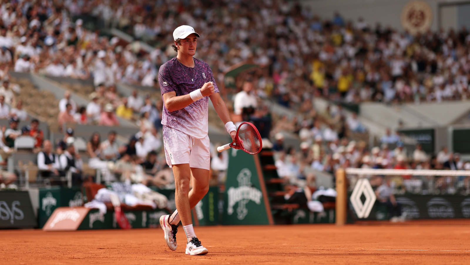 João Fonseca enfrenta Stefanos Tsitsipas na segunda rodada do Masters de Montreal